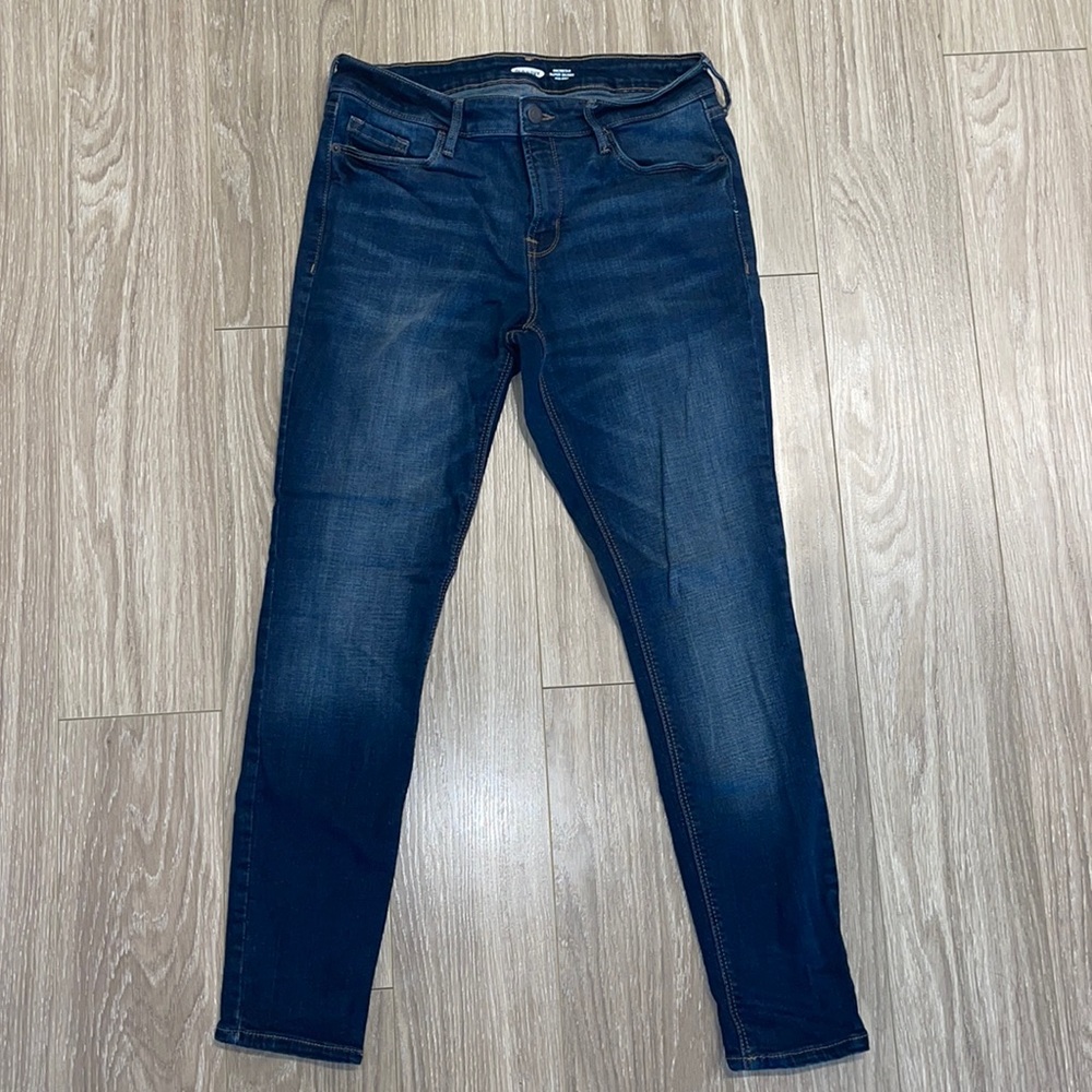 Old Navy Rockstar Super Skinny Mid-Rise Jeans (Women’s Size 10)
